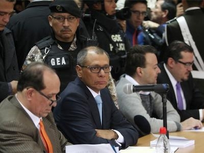The Ecuadorian army stormed the Mexican embassy to capture the former vice president convicted of bribes from the construction company Oderbrecht